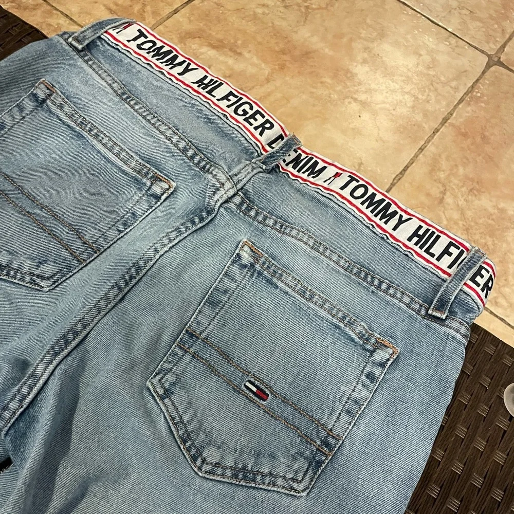 Tommy Hilfiger Denim Athletic Tapered Fit Stretch Jeans - Picture 3 of 4